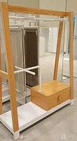 Торговое оборудование для магазина одежды