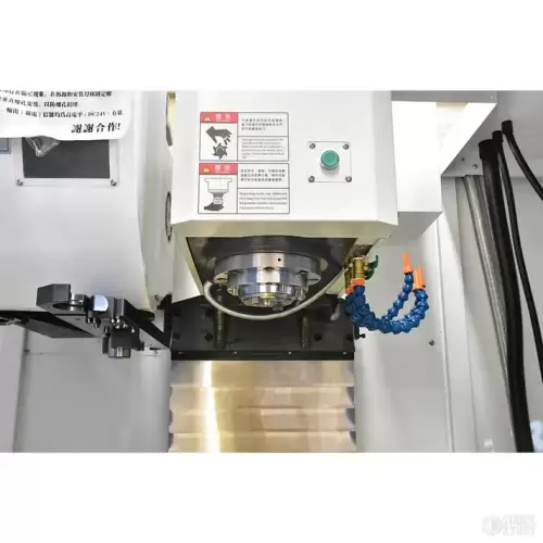Четырехосевой вертикально-фрезерный обрабатывающий центр с ЧПУ BORUI VMC 855 300124 фото 3