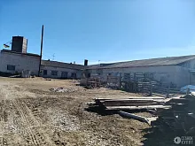 Ферма со скотом и техникой