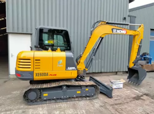 Мини-экскаватор XCMG XE60DA 870118