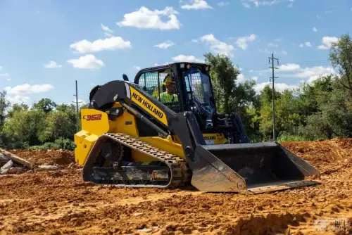 Мини-погрузчик NEW HOLLAND C338 870208